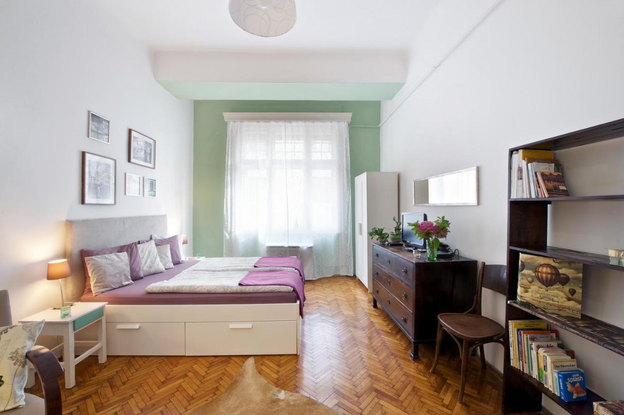 Green Door Family Apartment Budapest Exterior photo