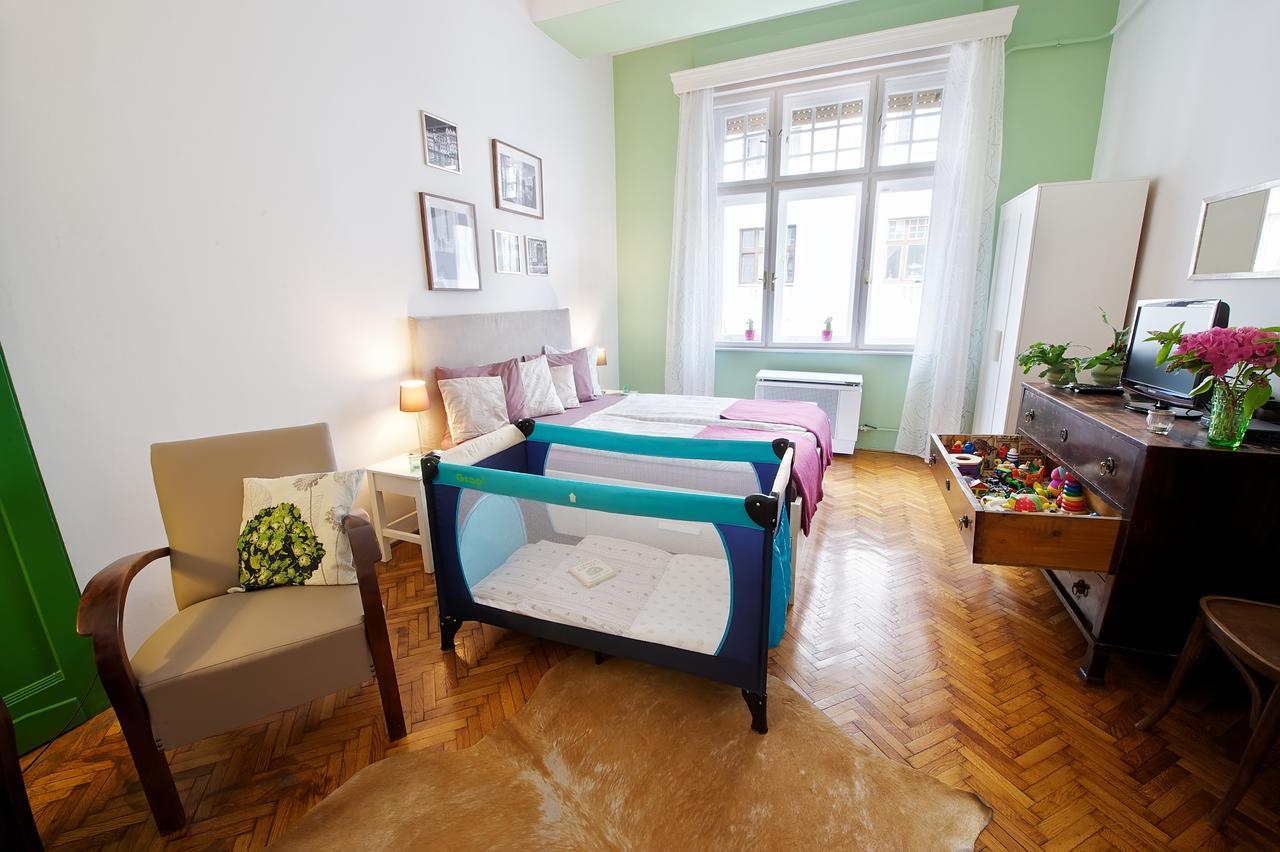 Green Door Family Apartment Budapest Exterior photo